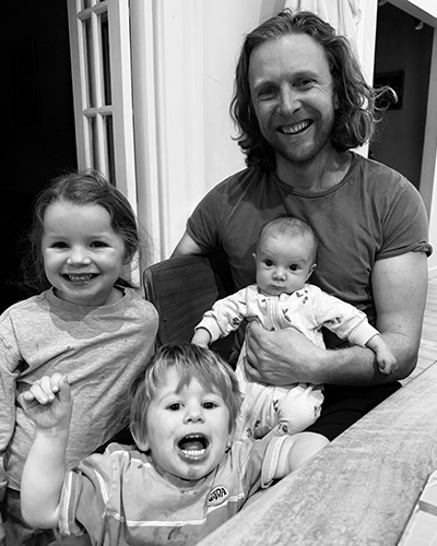 Profile image of Billy Garvey and his children